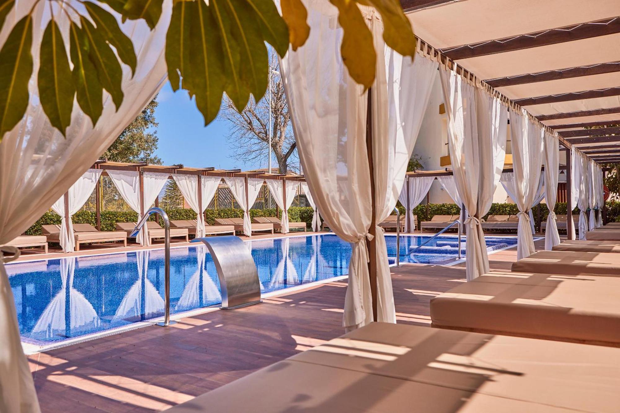 Zafiro Tropic Aparthotel Port de Alcudia  ภายนอก รูปภาพ