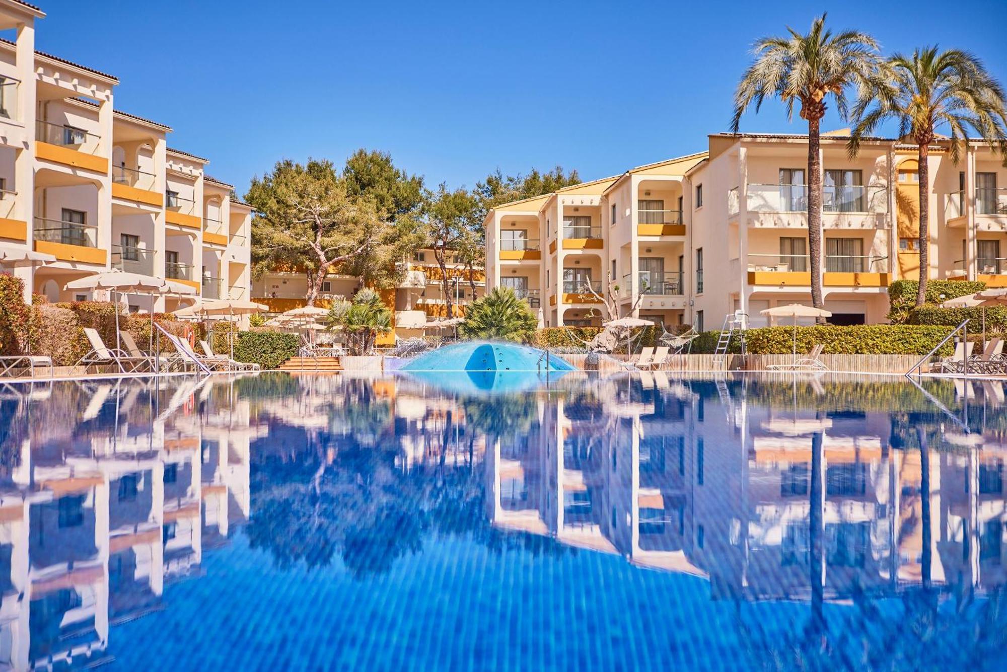 Zafiro Tropic Aparthotel Port de Alcudia  ภายนอก รูปภาพ