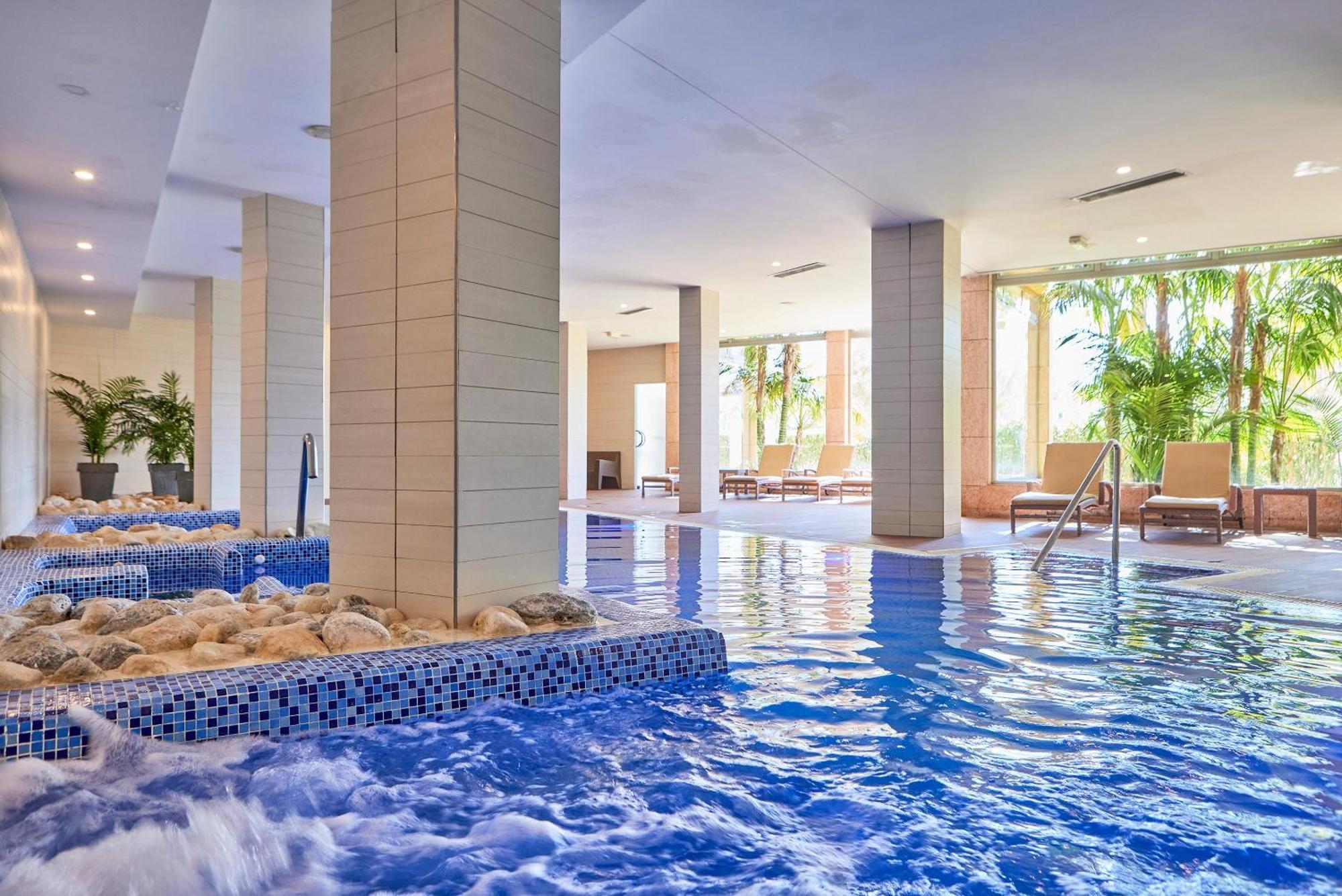 Zafiro Tropic Aparthotel Port de Alcudia  ภายนอก รูปภาพ