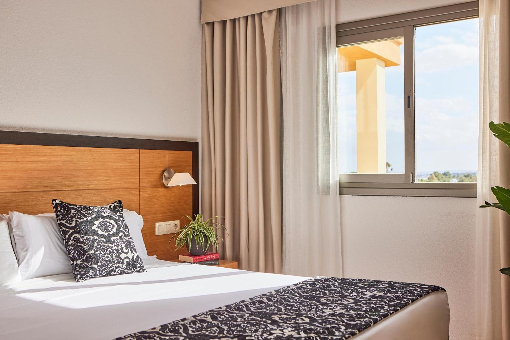 Zafiro Tropic Aparthotel Port de Alcudia  ภายนอก รูปภาพ