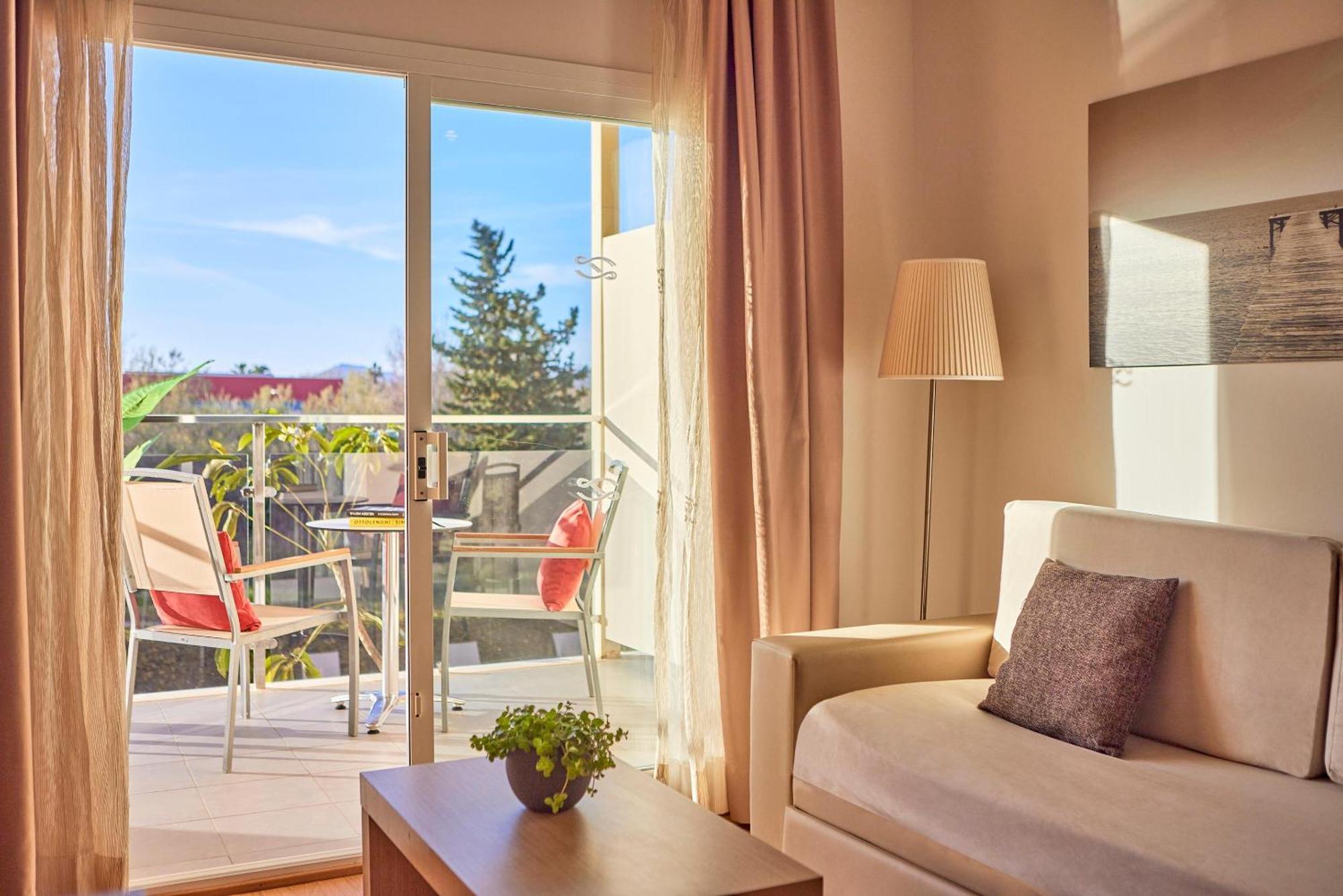 Zafiro Tropic Aparthotel Port de Alcudia  ภายนอก รูปภาพ