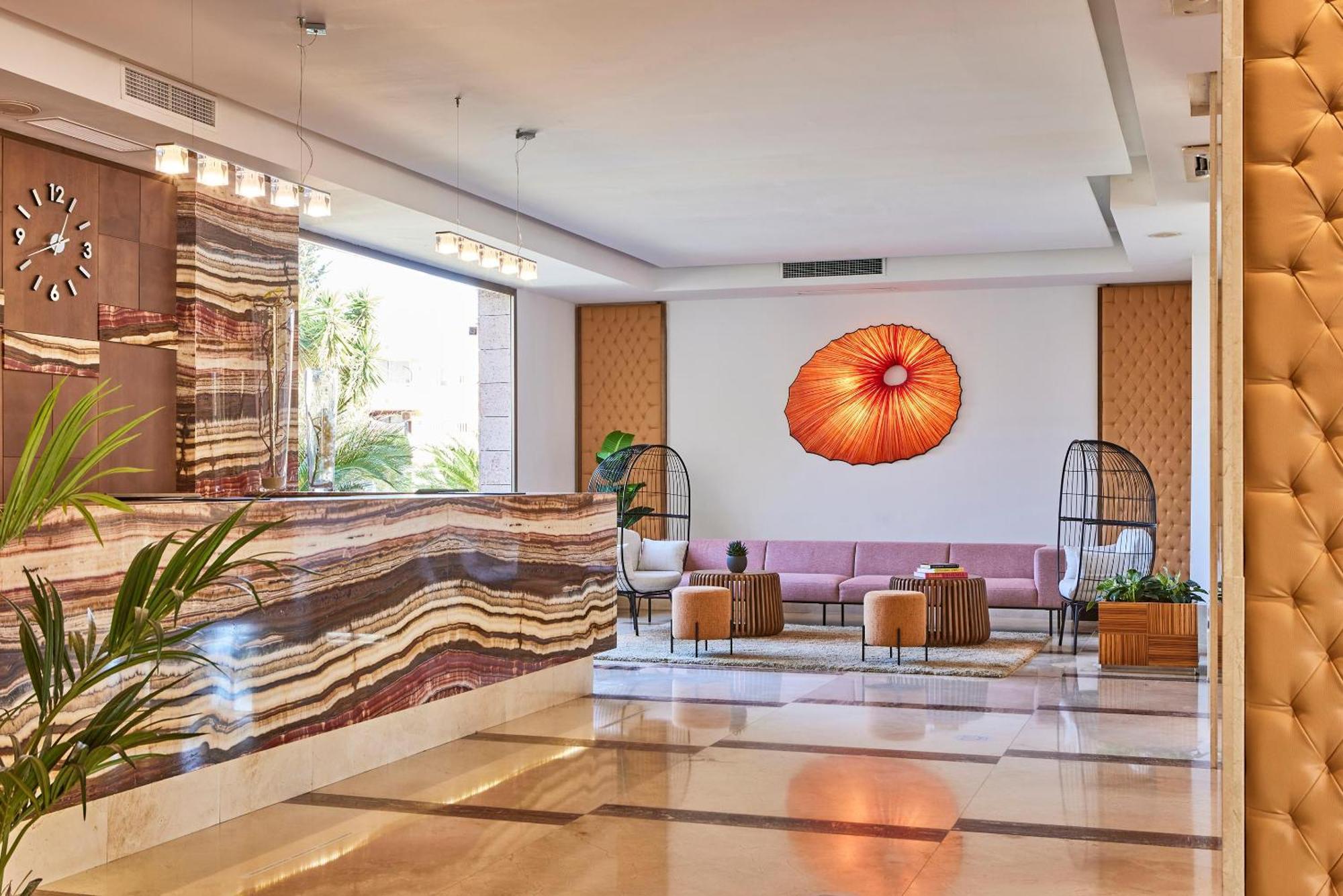 Zafiro Tropic Aparthotel Port de Alcudia  ภายนอก รูปภาพ