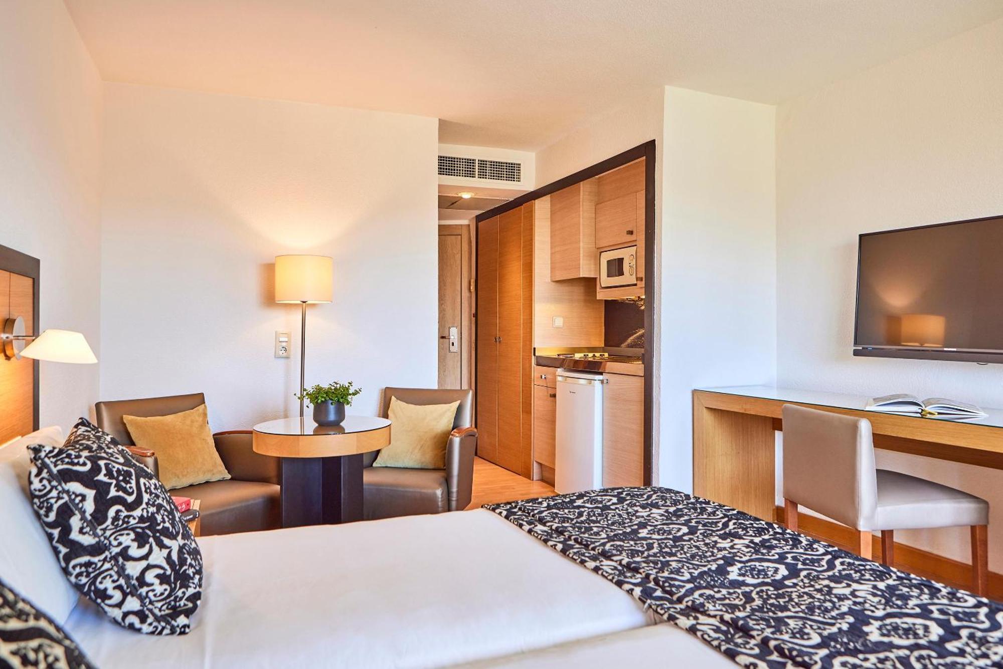 Zafiro Tropic Aparthotel Port de Alcudia  ภายนอก รูปภาพ