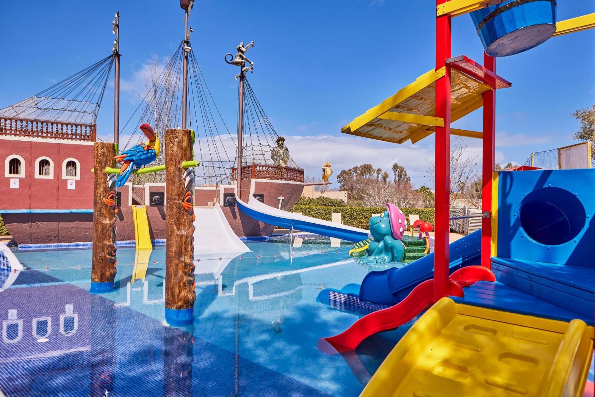 Zafiro Tropic Aparthotel Port de Alcudia  ภายนอก รูปภาพ