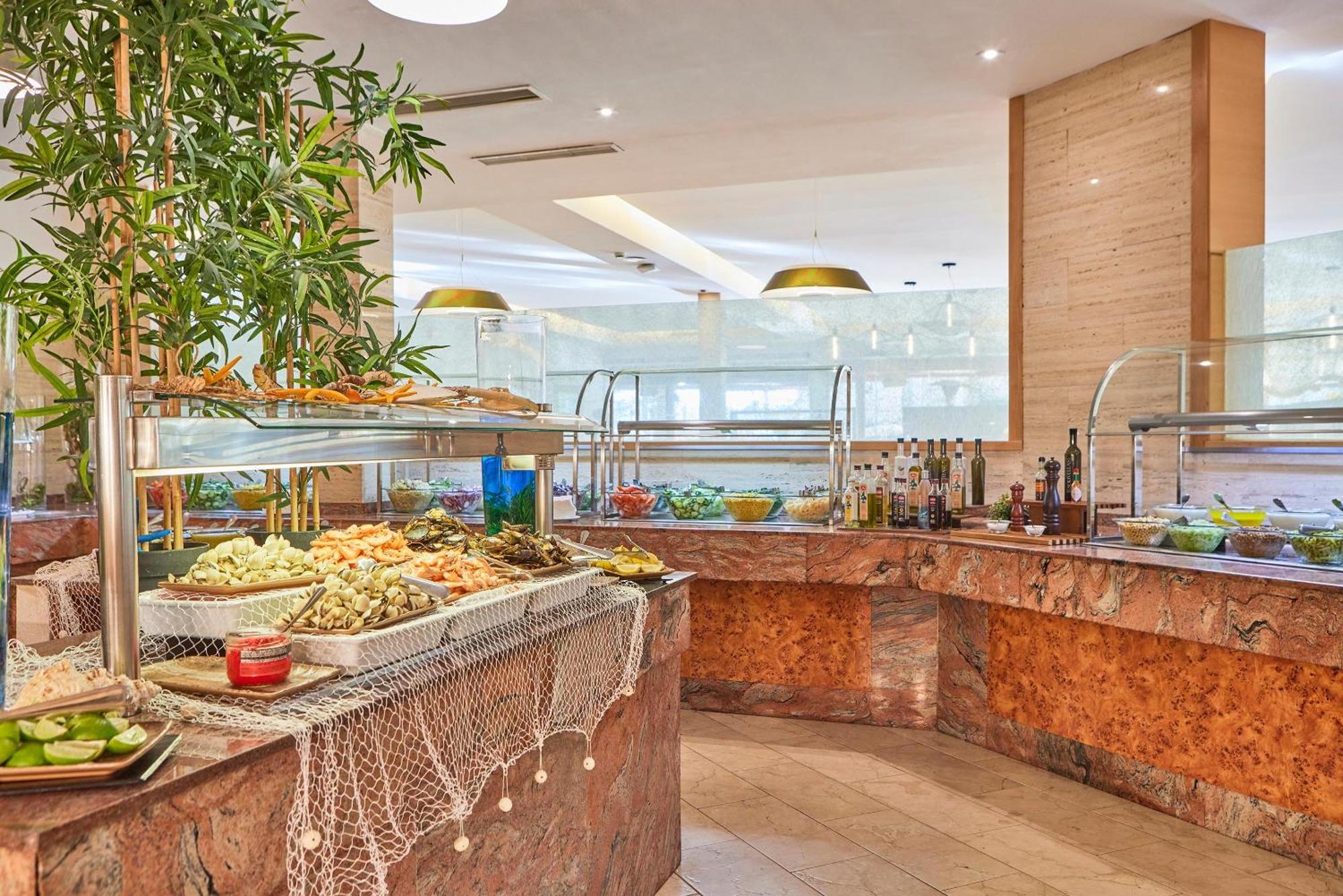 Zafiro Tropic Aparthotel Port de Alcudia  ภายนอก รูปภาพ